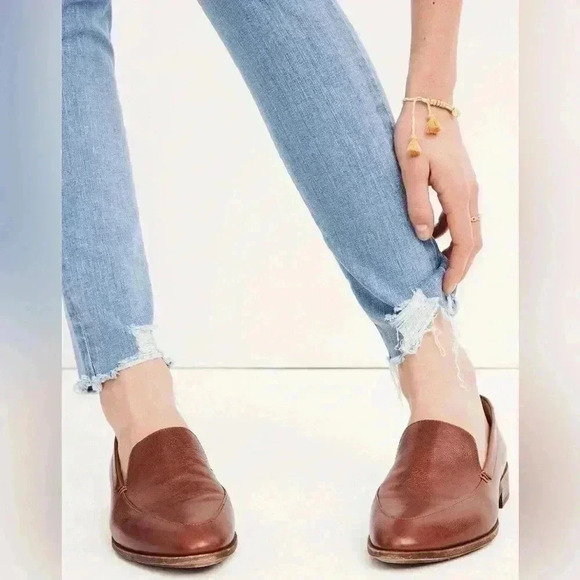 Madewell 9" High-Rise Skinny Jeans in Ontario Wash: Distressed-Hem Edition - Picture 3 of 12